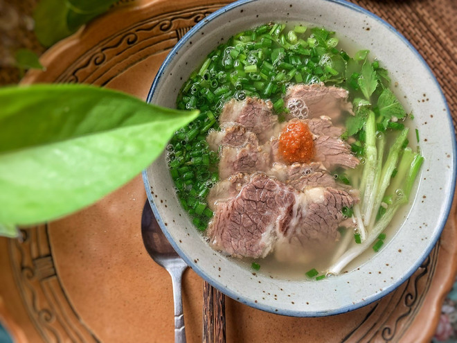 Actualmente el Pho es un plato habitual entre las amas de casa cuando muestran sus habilidades culinarias. (Fuente: VietnamPlus) pho-03.jpg