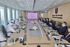 Representantes de Petrovietnamita sostiene una sesión de trabajo con el KPC.