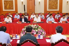 Entre los líderes clave del Partido y del Estado se incluyen el Secretario General del Partido, el Presidente del Estado, el Primer Ministro, el Presidente de la Asamblea Nacional y el Miembro Permanente del Secretariado del Comité Central del Partido (Foto: dangcongsan.vn)