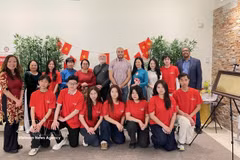 Delegados y miembros del Consejo Cultural y Educativo Canadá-Vietnam (Foto: VNA)