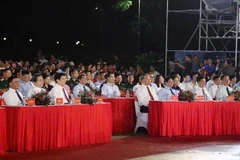 El secretario general del Partido Comunista, To Lam, el presidente Luong Cuong, el primer ministro Pham Minh Chinh, el presidente de la Asamblea Nacional, Tran Thanh Man, y otros líderes del Partido y del Estado asisten al evento. (Foto: VNA)