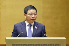 El ministro de Finanzas, Nguyen Van Thang, en la sesión de interpelaciones. (Foto: VNA)