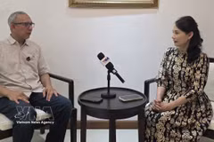 Beni Sukadis, coordinador sénior del Instituto Indonesio de Estudios de Defensa y Estrategia (LESPERSSI), durante una entrevista concedida a la Agencia Vietnamita de Noticias (VNA) en Indonesia. (Foto: VNA)