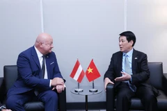 El presidente vietnamita, Luong Cuong (d), recibe al primer ministro austriaco, Christian Stocker, en el marco del Debate General de Alto Nivel del 80.º periodo de sesiones de la Asamblea General de las Naciones Unidas en Nueva York (Foto: VNA)