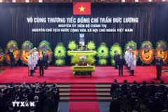 Ceremonia de homenaje póstumo al expresidente Tran Duc Luong 