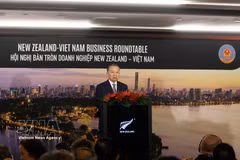 El secretario general del Comité Central del Partido Comunista de Vietnam y presidente del país, To Lam, interviene en la Mesa Redonda Empresarial Nueva Zelanda-Vietnam, celebrada en Auckland el 13 de agosto. (Foto: VNA)
