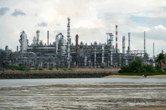 Refinería de Pulau Bukom en Singapur. (Foto: Xinhua/VNA)