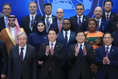 Presidente vietnamita y secretario general de ONU copresiden la ceremonia de firma de Convención de Hanoi