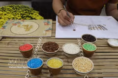 De granos de arroz a obras de arte: historia de un joven emprendedor en Can Tho