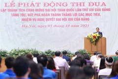 El primer ministro Pham Minh Chinh lanzó un movimiento de emulación para dar la bienvenida al XIV Congreso Nacional del Partido. (Foto: VNA)