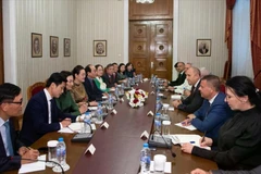 Reunión entre el presidente búlgaro, Rumen Radev, y la delegación vietnamita en Sofía el 4 de junio. (Foto: VNA)