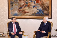 El presidente de la Asamblea Nacional de Vietnam, Tran Thanh Man, se reunió con el presidente italiano, Sergio Mattarella, en el Palacio Presidencial de Roma la tarde del 14 de abril (hora local). Foto: VNA