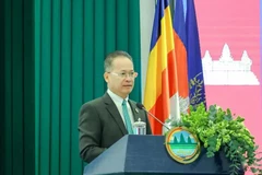 El ministro de Medio Ambiente, Eang Sophalleth, se dirige a la reunión de revisión anual del Ministerio para 2024. (Fuente: Ministerio de Medio Ambiente de Camboya)