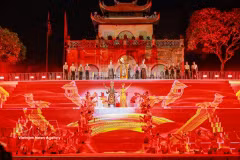 Una actuación durante la ceremonia de inauguración del Festival Internacional de Artes Marciales de Hanoi 2026, el 7 de agosto (Foto: VNA)