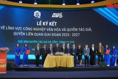 Ceremonia de firma en la Feria de Otoño de 2025 el 3 de noviembre. (Foto: VNA)