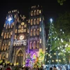 El área alrededor de la Catedral de San José (barrio de Hoan Kiem) está decorada en preparación para la Navidad de 2025. (Foto: VNA)