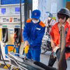 Vietnam reduce nuevamente los precios de combustibles. (Foto: VNA)