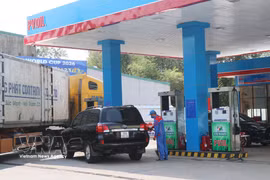 La gasolina E10 se vende en tiendas de PVOil en la provincia de Quang Ngai a partir de septiembre de 2025. (Foto: VNA)