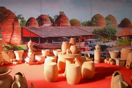 Promueven valores culturales a través de la colección de cerámica del Sur