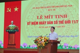 Le Thanh Dung, jefe del Departamento de Población y Planificación Familiar, dependiente del Ministerio de Salud, habla en el evento. (Fuente: VNA)