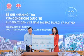 Nguyen Hoang Hiep, viceministro de Agricultura y Medio Ambiente, recibe apoyo financiero de las Naciones Unidas. (Fuente: VNA)