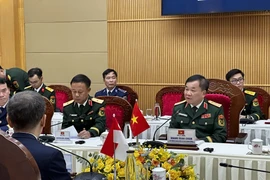 El viceministro de Defensa de Vietnam, teniente general Hoang Xuan Chien, habla en el evento. (Fuente: VNA)