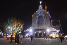 El ambiente navideño es vibrante en Hue. (Foto: VNA)