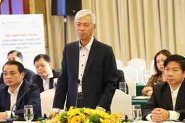 El vicepresidente del Comité Popular de Ciudad Ho Chi Minh Vo Van Hoan habla en el evento. (Fuente: nhandan.vn)