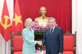 Líder partidista recibe a embajadora de Australia en Vietnam 