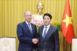 El presidente de Vietnam, Luong Cuong, recibe a Nikolai Patrushev, asistente del Presidente de Rusia y titular del Consejo Marítimo de la Federación. (Fuente: VNA)