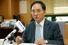 El profesor Lee Jai Hee, presidente de la Escuela Internacional de Posgrado en Educación de Idiomas (IGSE) en Seúl, en la entrevista. (Fuente: VNA)