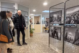 Visitantes en la exposición. (Fuente: VNA)