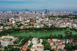 Vista panorámica del lago Hoan Kiem desde arriba. (Foto: VNA)