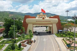 La puerta fronteriza de Lao Bao en el distrito de Huong Hoa (Quang Tri) es una puerta fronteriza típica y modelo en la frontera entre Vietnam y Laos. (Fuente: VNA)