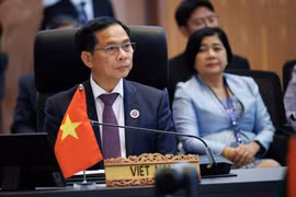 El viceprimer ministro y ministro de Relaciones Exteriores de Vietnam, Bui Thanh Son, en el evento. (Fuente: baochinhphu.vn)