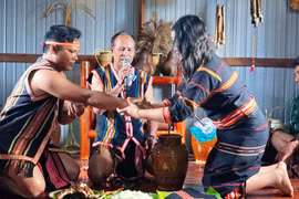 Provincia de Gia Lai revive ritual matrimonial del grupo étnico Jrai