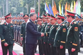 El secretario general del Partido Comunista de Vietnam, To Lam, y delegados. (Fuente: VNA)