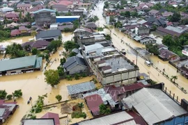 Zona inundada en la provincia de Aceh, Indonesia, el 27 de noviembre de 2025. (Foto: Xinhua/VNA)