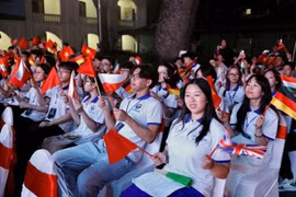 Participantes en el Programa del Campamento de Verano de Vietnam 2024. (Fuente: VNA)