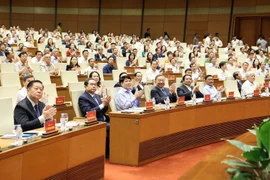 Resoluciones del Buró Político buscan convertir a Vietnam en un país de altos ingresos para 2045