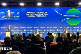 El ministro de Finanzas de Vietnam, Nguyen Van Thang, habla en el evento. (Fuente: VNA)