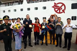 Acto de bienvenida a turistas en la provincia de Quang Ninh. (Fuente: VNA)