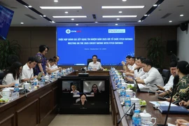 Nguyen Duc Thien, director general de EVNNPC, en la reunión. (Foto: https://npc.com.vn/)