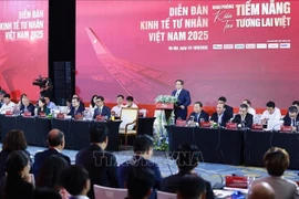 El primer ministro Pham Minh Chinh habla en el evento. (Fuente: VNA)