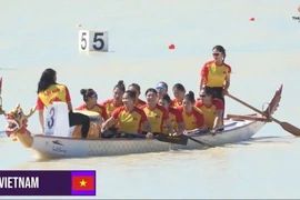 Equipo vietnamita gana medalla de oro en la prueba de bote de 10 plazas en 200 metros. (Fuente: VNA)