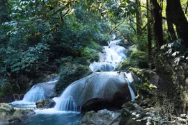 Cascada Nam Luc ofrece un gran potencial para ecoturismo