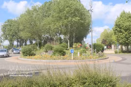 La Plaza Ho Chi Minh se ubica en la comuna de Persan, en el departamento de Val-d’Oise, región de Île-de-France, a unos 40 kilómetros al norte de París. (Fuente: VNA)