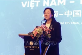 Yang Yanyan, presidenta de la Asociación de Promoción Comercial de Guangxi, China, habla en el evento. (Fuente: VNA)