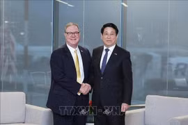 Presidente de Vietnam se reúne con el vicegobernador de Washington