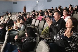 Un gran público acudió a ver la película. (Fuente: VNA)